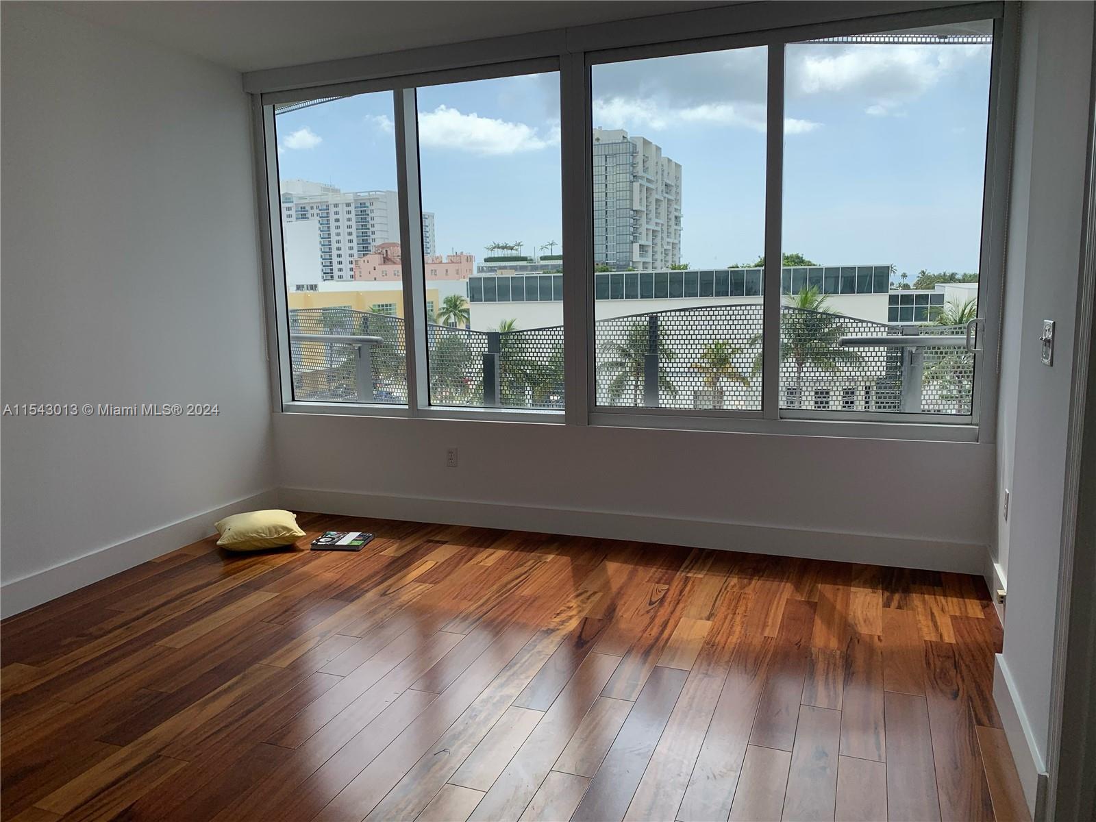 2155 Washington Ct 501, Miami Beach, Florida 33139, 2 Bedrooms Bedrooms, ,2 BathroomsBathrooms,Residentiallease,For Rent,2155 Washington Ct 501,A11543013