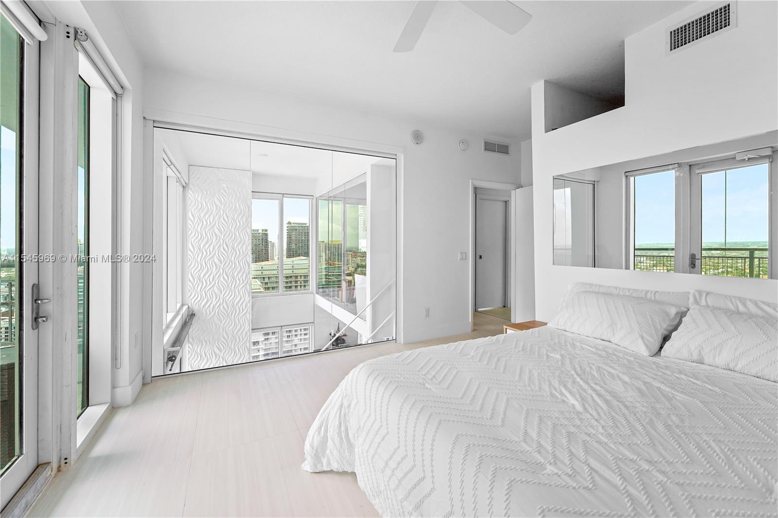 60 SW 13th St 4013, Miami, Florida 33130, 2 Bedrooms Bedrooms, ,2 BathroomsBathrooms,Residential,For Sale,60 SW 13th St 4013,A11545969