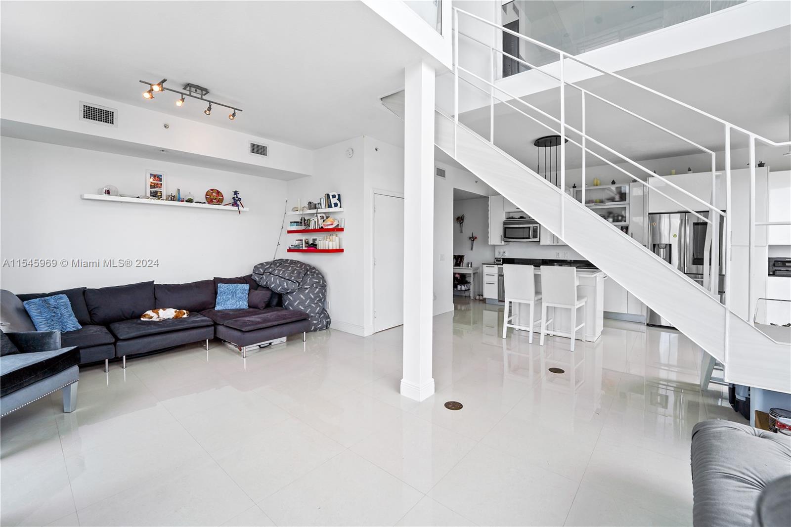 60 SW 13th St 4013, Miami, Florida 33130, 2 Bedrooms Bedrooms, ,2 BathroomsBathrooms,Residential,For Sale,60 SW 13th St 4013,A11545969