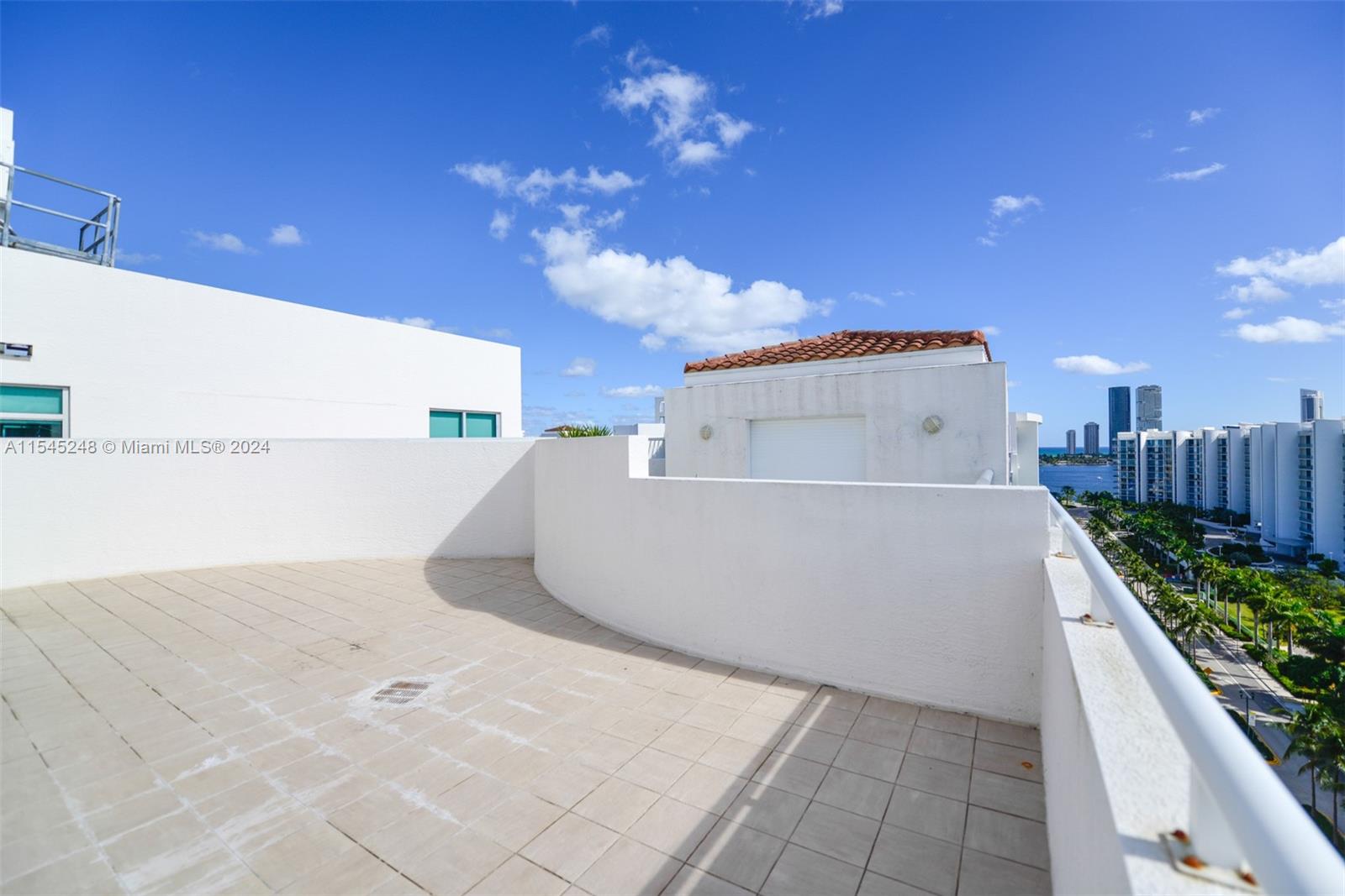 3131 NE 188th St 1-1213, Aventura, Florida 33180, 2 Bedrooms Bedrooms, ,2 BathroomsBathrooms,Residentiallease,For Rent,3131 NE 188th St 1-1213,A11545248