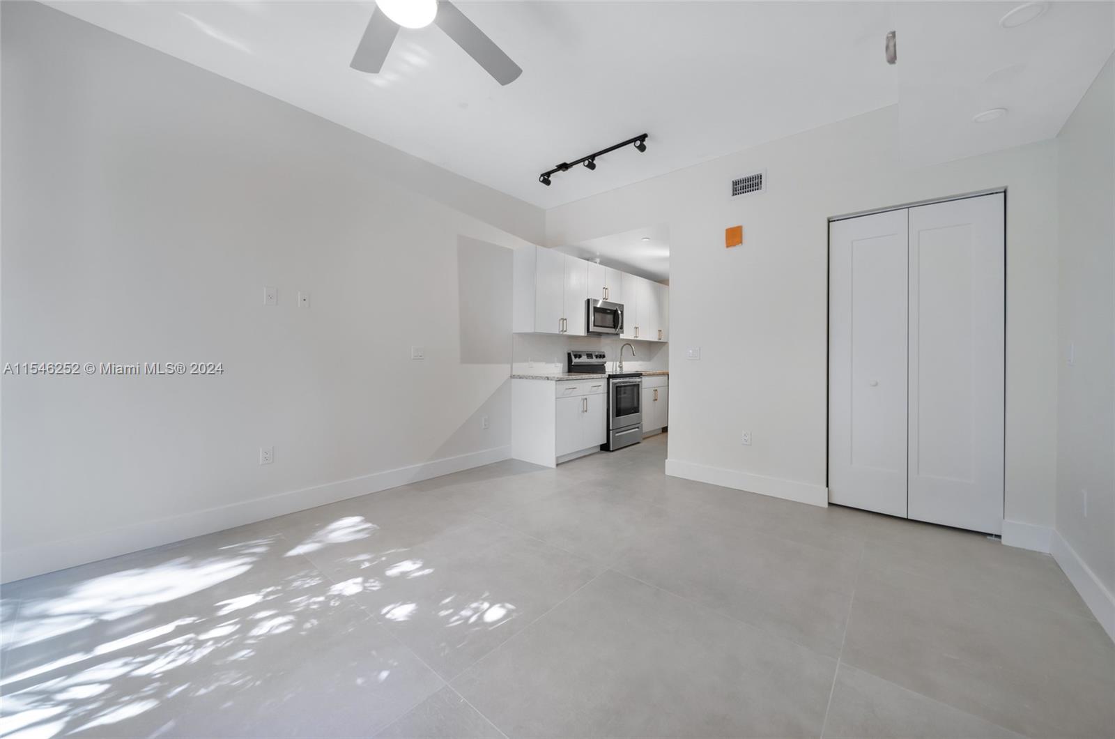 1536 NW 15th Ave 103, Miami, Florida 33125, ,1 BathroomBathrooms,Residentiallease,For Rent,1536 NW 15th Ave 103,A11546252