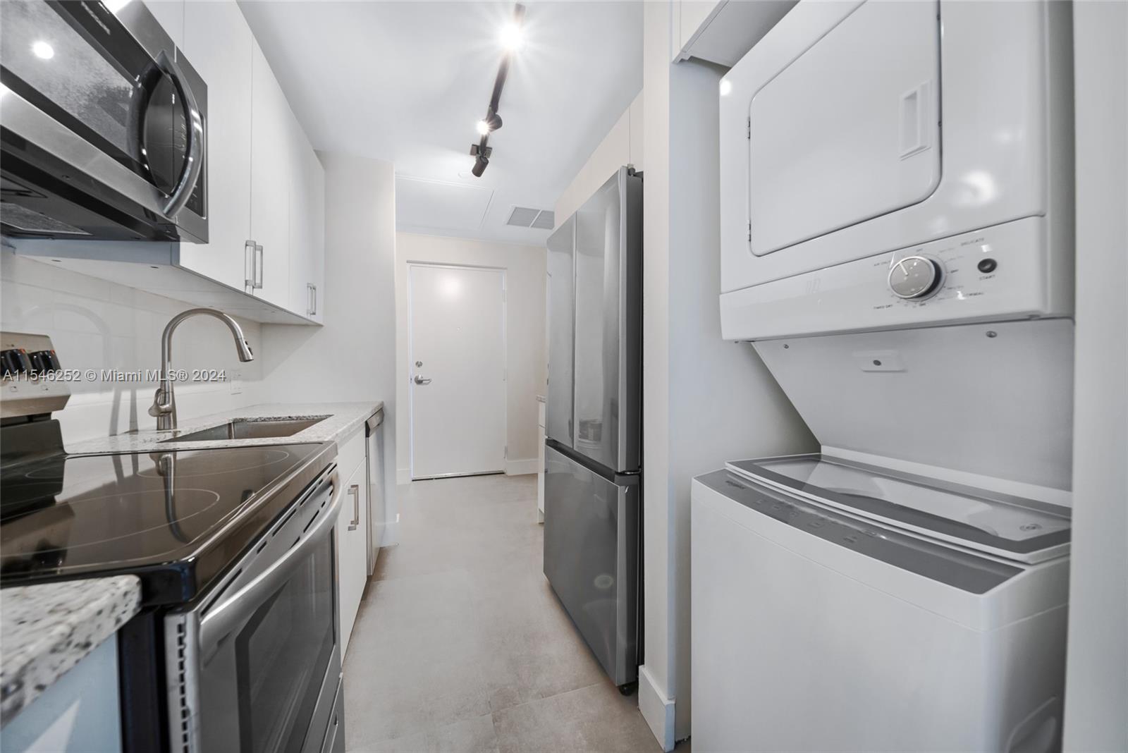 1536 NW 15th Ave 103, Miami, Florida 33125, ,1 BathroomBathrooms,Residentiallease,For Rent,1536 NW 15th Ave 103,A11546252