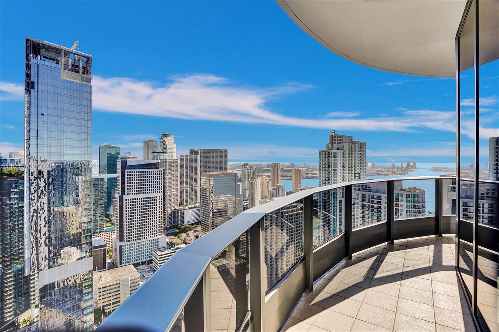 1000 Brickell Plz PH5208, Miami, Florida 33131, 3 Bedrooms Bedrooms, ,3 BathroomsBathrooms,Residentiallease,For Rent,1000 Brickell Plz PH5208,A11544055