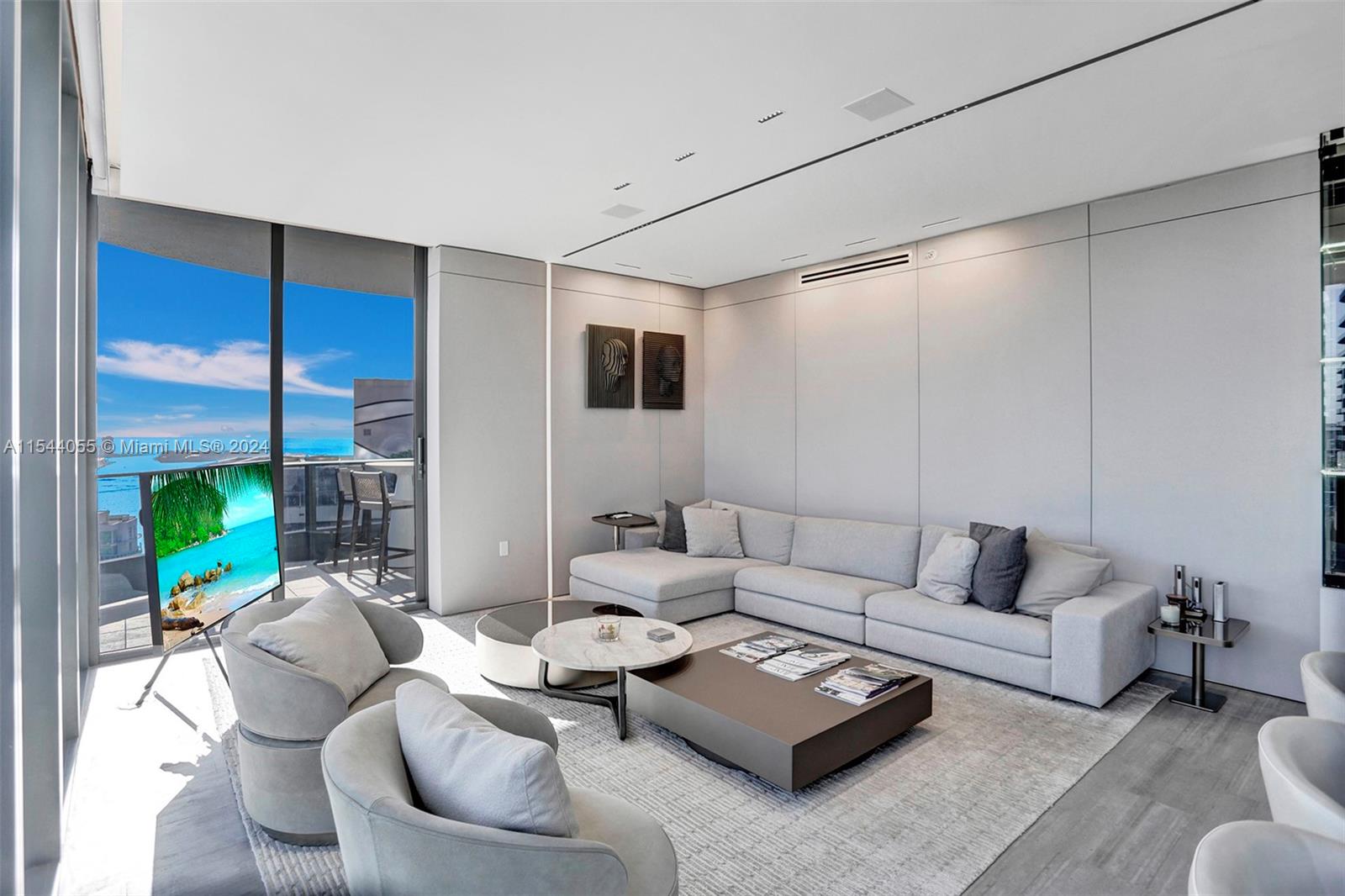 1000 Brickell Plz PH5208, Miami, Florida 33131, 3 Bedrooms Bedrooms, ,3 BathroomsBathrooms,Residentiallease,For Rent,1000 Brickell Plz PH5208,A11544055