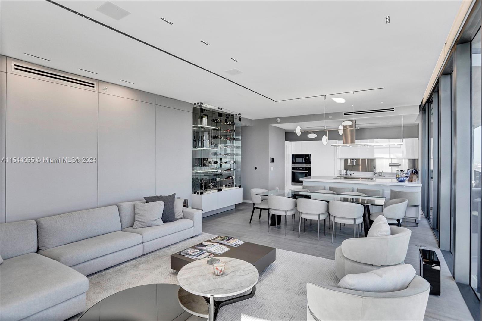 1000 Brickell Plz PH5208, Miami, Florida 33131, 3 Bedrooms Bedrooms, ,3 BathroomsBathrooms,Residentiallease,For Rent,1000 Brickell Plz PH5208,A11544055