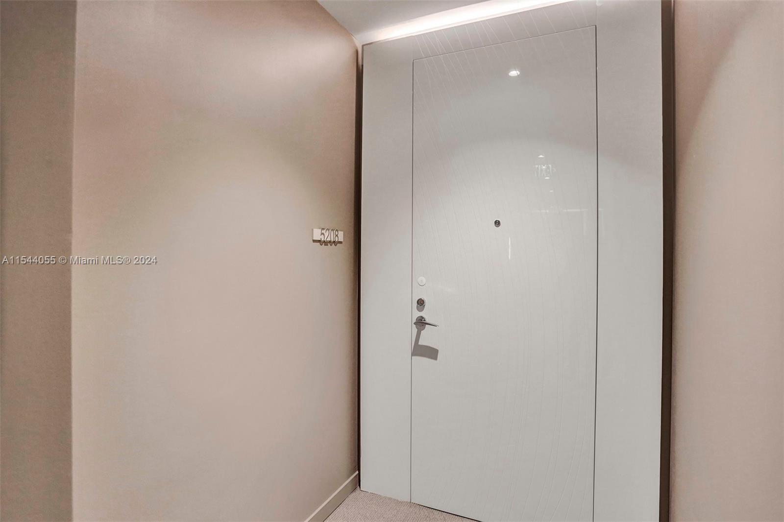 1000 Brickell Plz PH5208, Miami, Florida 33131, 3 Bedrooms Bedrooms, ,3 BathroomsBathrooms,Residentiallease,For Rent,1000 Brickell Plz PH5208,A11544055