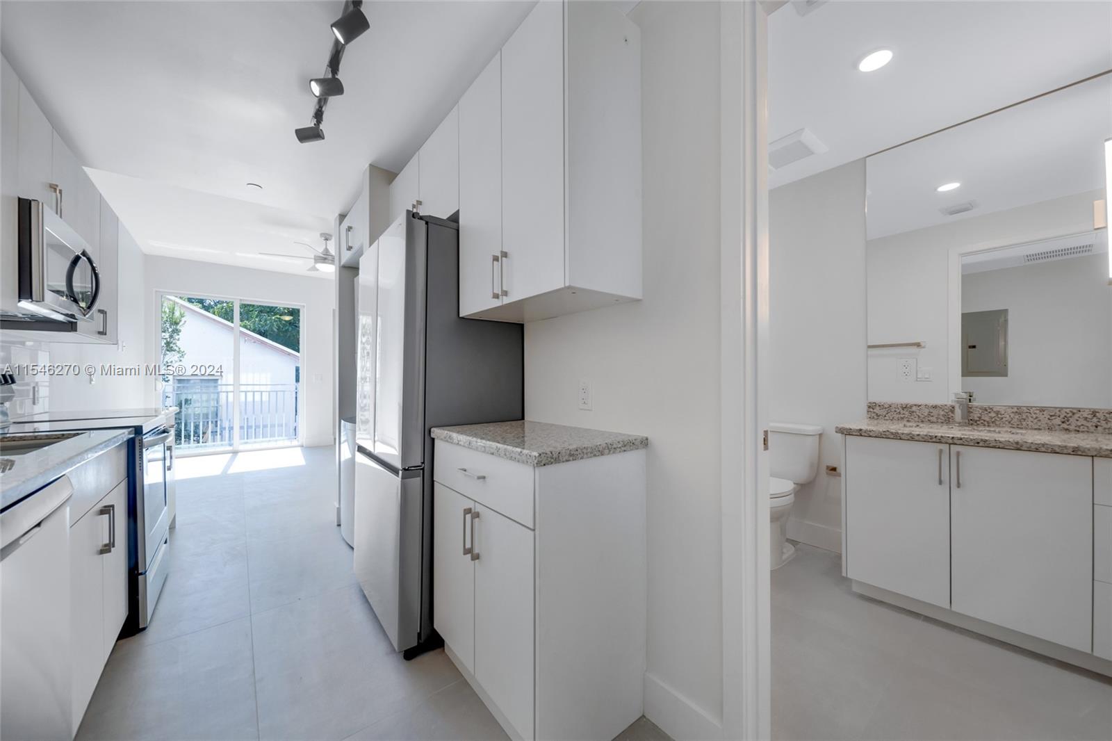 1536 NW 15th Ave 104, Miami, Florida 33125, ,1 BathroomBathrooms,Residentiallease,For Rent,1536 NW 15th Ave 104,A11546270