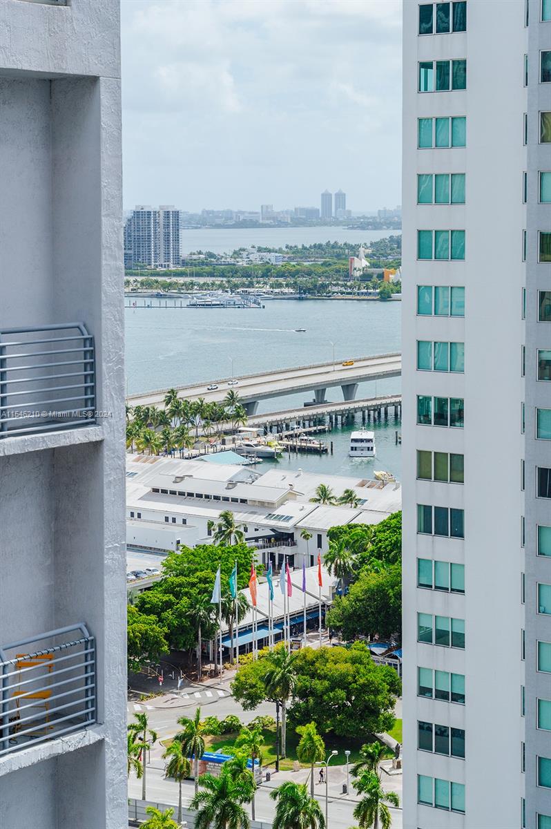 227 NE 2nd St 2508, Miami, Florida 33132, ,1 BathroomBathrooms,Residential,For Sale,227 NE 2nd St 2508,A11546210