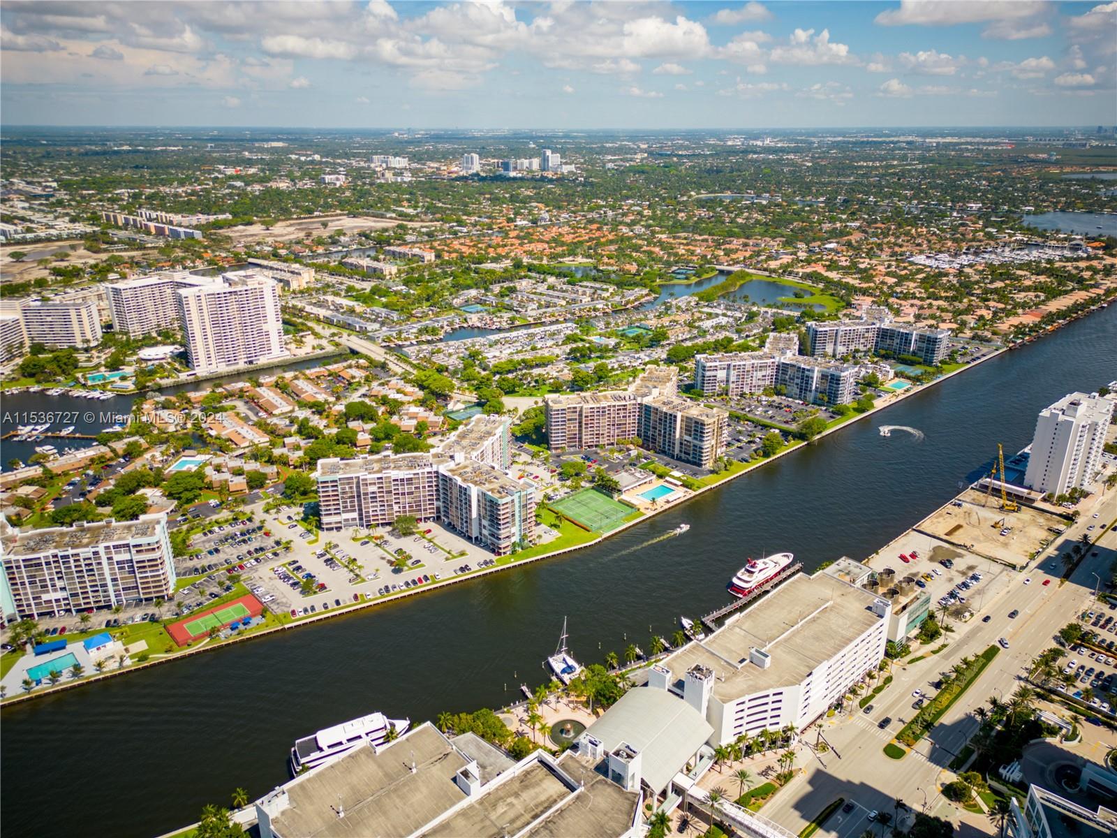 1000 Parkview Dr 306, Hallandale Beach, Florida 33009, 1 Bedroom Bedrooms, ,1 BathroomBathrooms,Residential,For Sale,1000 Parkview Dr 306,A11536727