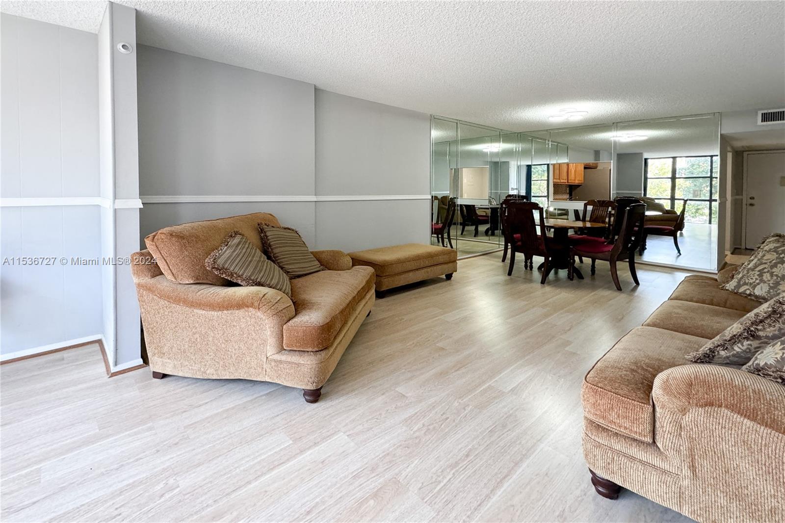 1000 Parkview Dr 306, Hallandale Beach, Florida 33009, 1 Bedroom Bedrooms, ,1 BathroomBathrooms,Residential,For Sale,1000 Parkview Dr 306,A11536727