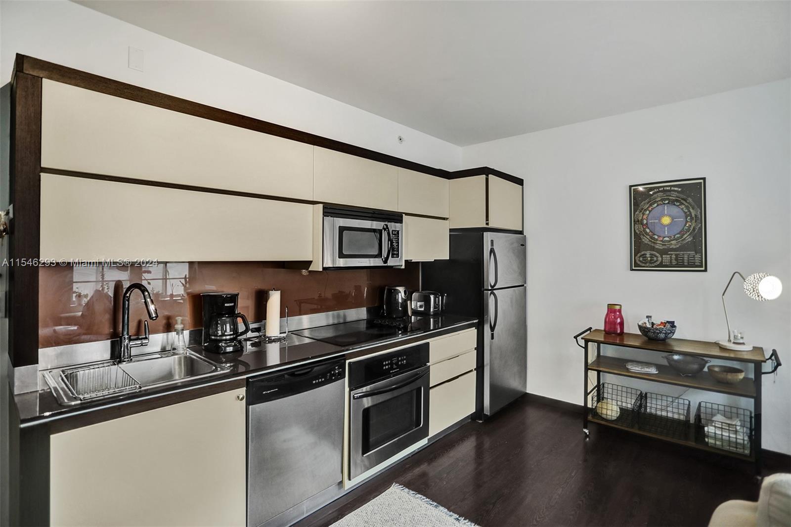 435 21st St 210, Miami Beach, Florida 33139, 1 Bedroom Bedrooms, ,1 BathroomBathrooms,Residential,For Sale,435 21st St 210,A11546293