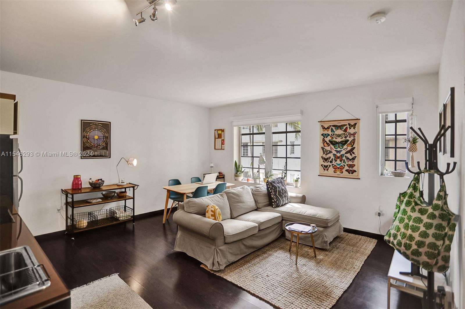 435 21st St 210, Miami Beach, Florida 33139, 1 Bedroom Bedrooms, ,1 BathroomBathrooms,Residential,For Sale,435 21st St 210,A11546293