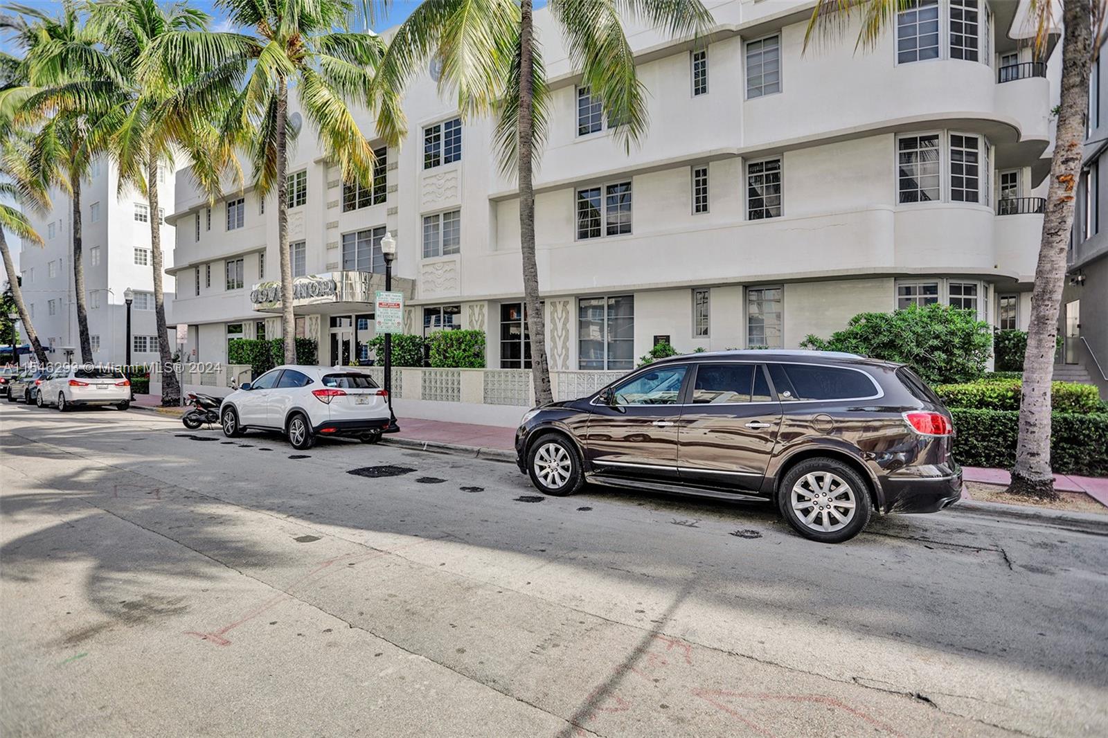 435 21st St 210, Miami Beach, Florida 33139, 1 Bedroom Bedrooms, ,1 BathroomBathrooms,Residential,For Sale,435 21st St 210,A11546293