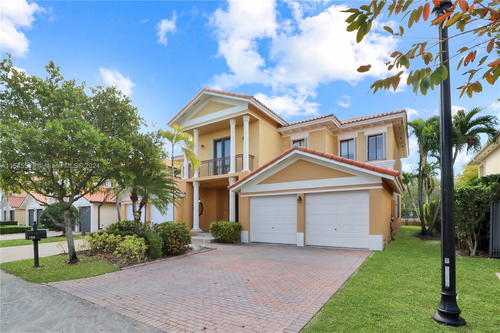 7880 SW 195th Ter  For Sale A11545521, FL