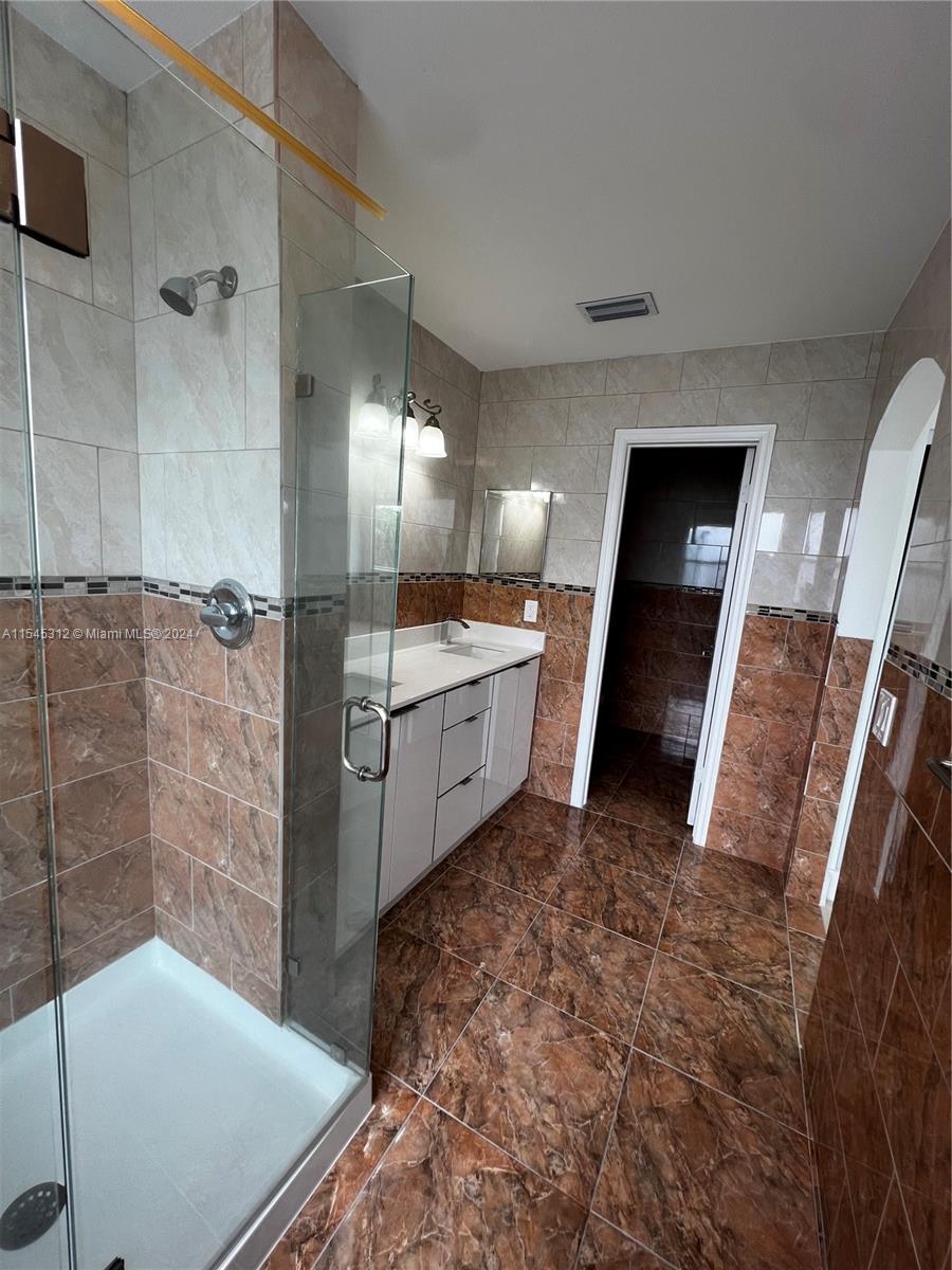 16094 SW 77th Ter -, Miami, Florida 33193, 4 Bedrooms Bedrooms, ,3 BathroomsBathrooms,Residentiallease,For Rent,16094 SW 77th Ter -,A11545312