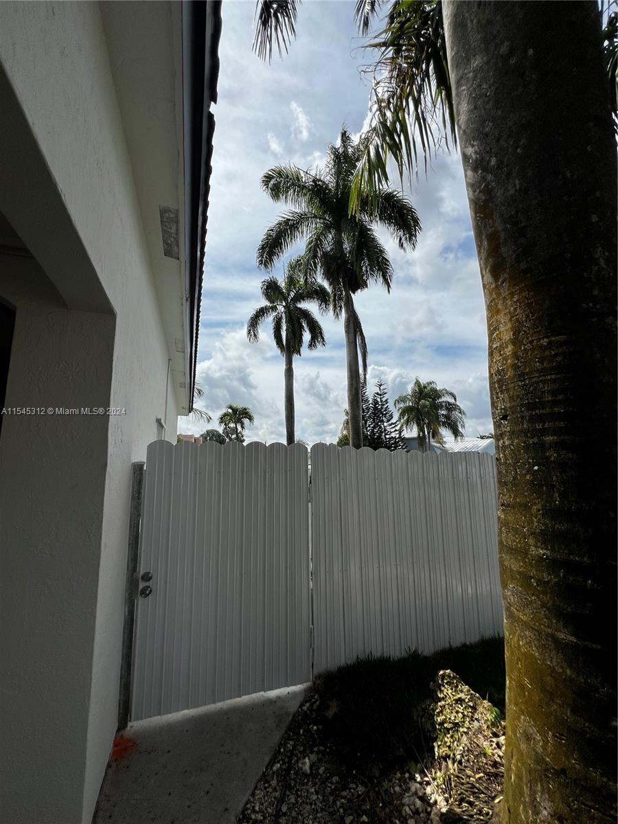 16094 SW 77th Ter -, Miami, Florida 33193, 4 Bedrooms Bedrooms, ,3 BathroomsBathrooms,Residentiallease,For Rent,16094 SW 77th Ter -,A11545312