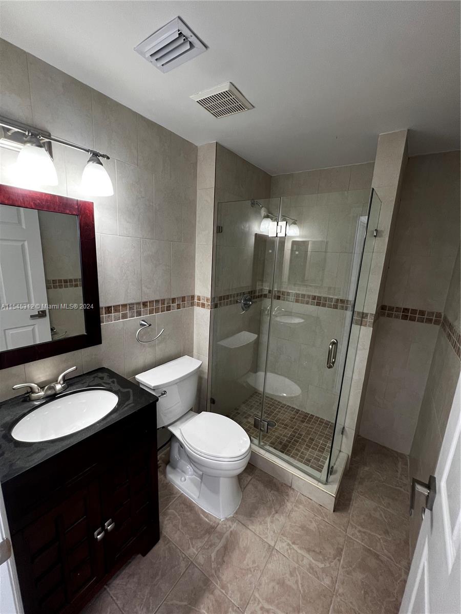 16094 SW 77th Ter -, Miami, Florida 33193, 4 Bedrooms Bedrooms, ,3 BathroomsBathrooms,Residentiallease,For Rent,16094 SW 77th Ter -,A11545312