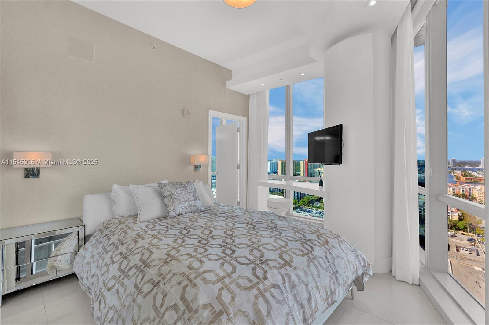 17121 Collins Ave, Sunny Isles Beach, FL, 33160 United States, 3 Bedrooms Bedrooms, ,3 BathroomsBathrooms,Residential,For Sale,Collins Ave,A11545936