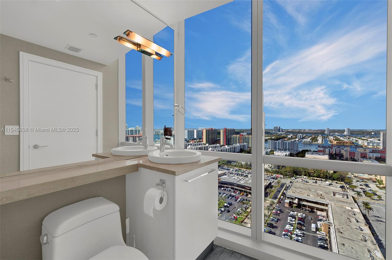 17121 Collins Ave, Sunny Isles Beach, FL, 33160 United States, 3 Bedrooms Bedrooms, ,3 BathroomsBathrooms,Residential,For Sale,Collins Ave,A11545936