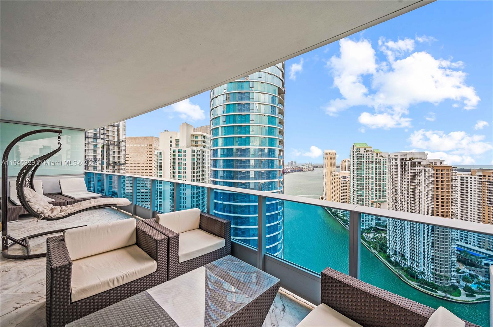 200 Biscayne Boulevard Way 3805, Miami, Florida 33131, 1 Bedroom Bedrooms, ,1 BathroomBathrooms,Residential,For Sale,200 Biscayne Boulevard Way 3805,A11545329