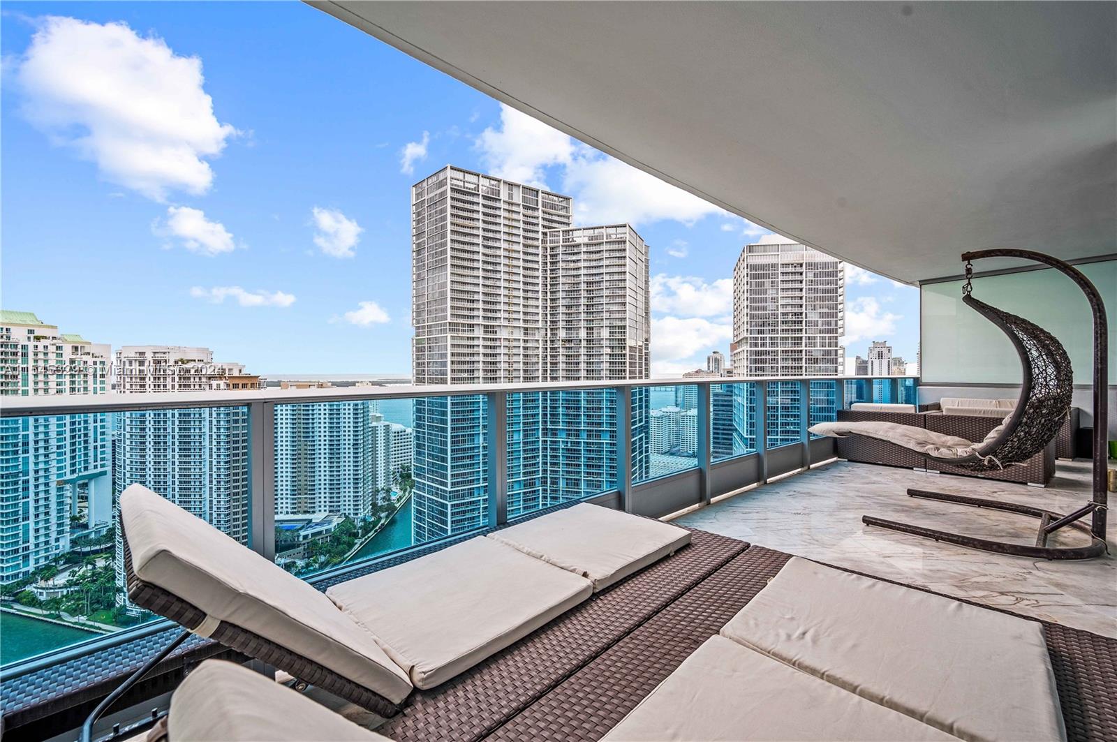 200 Biscayne Boulevard Way 3805, Miami, Florida 33131, 1 Bedroom Bedrooms, ,1 BathroomBathrooms,Residential,For Sale,200 Biscayne Boulevard Way 3805,A11545329