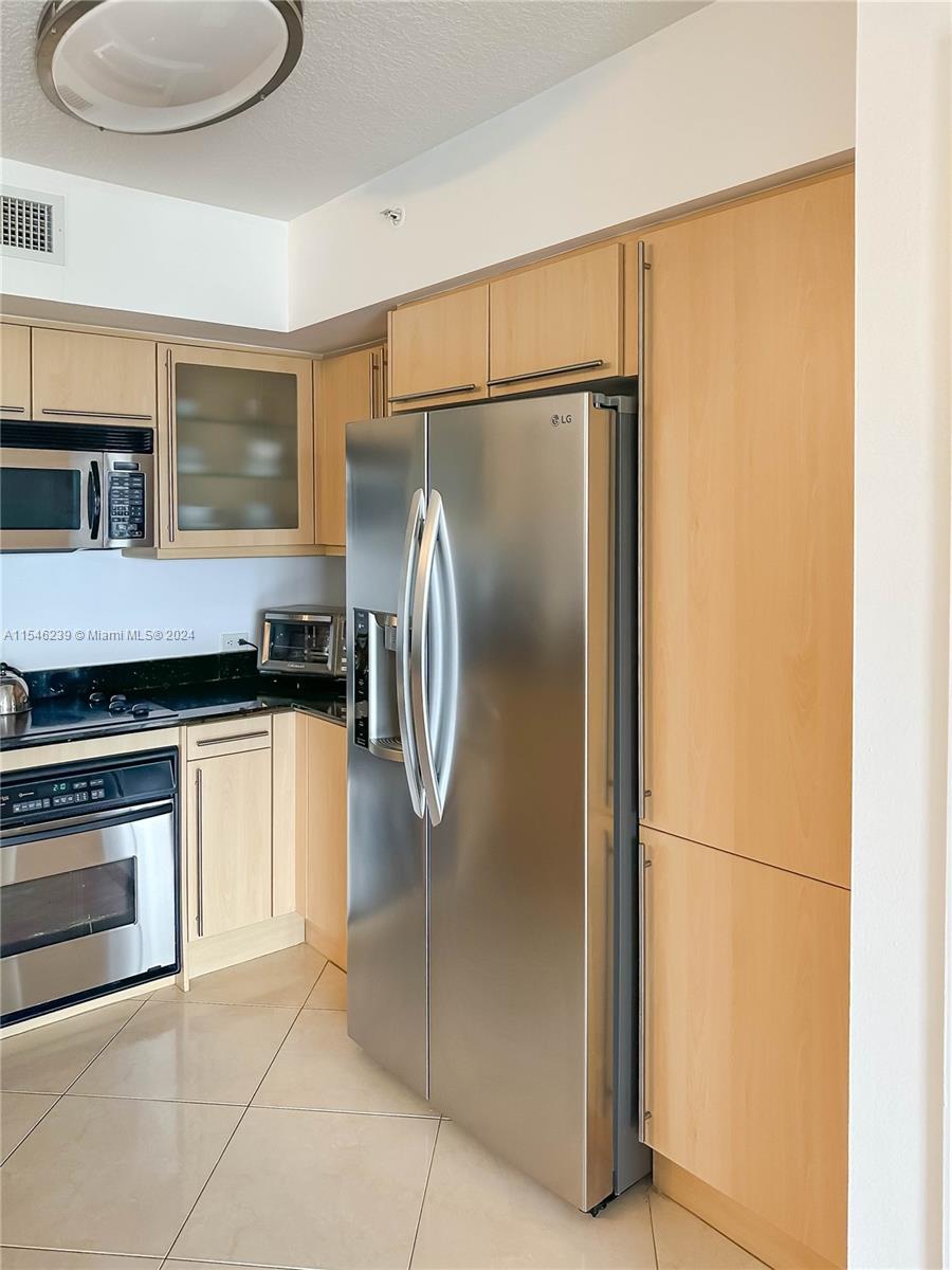 2080 S Ocean Dr 1703, Hallandale Beach, Florida 33009, 2 Bedrooms Bedrooms, ,2 BathroomsBathrooms,Residentiallease,For Rent,2080 S Ocean Dr 1703,A11546239