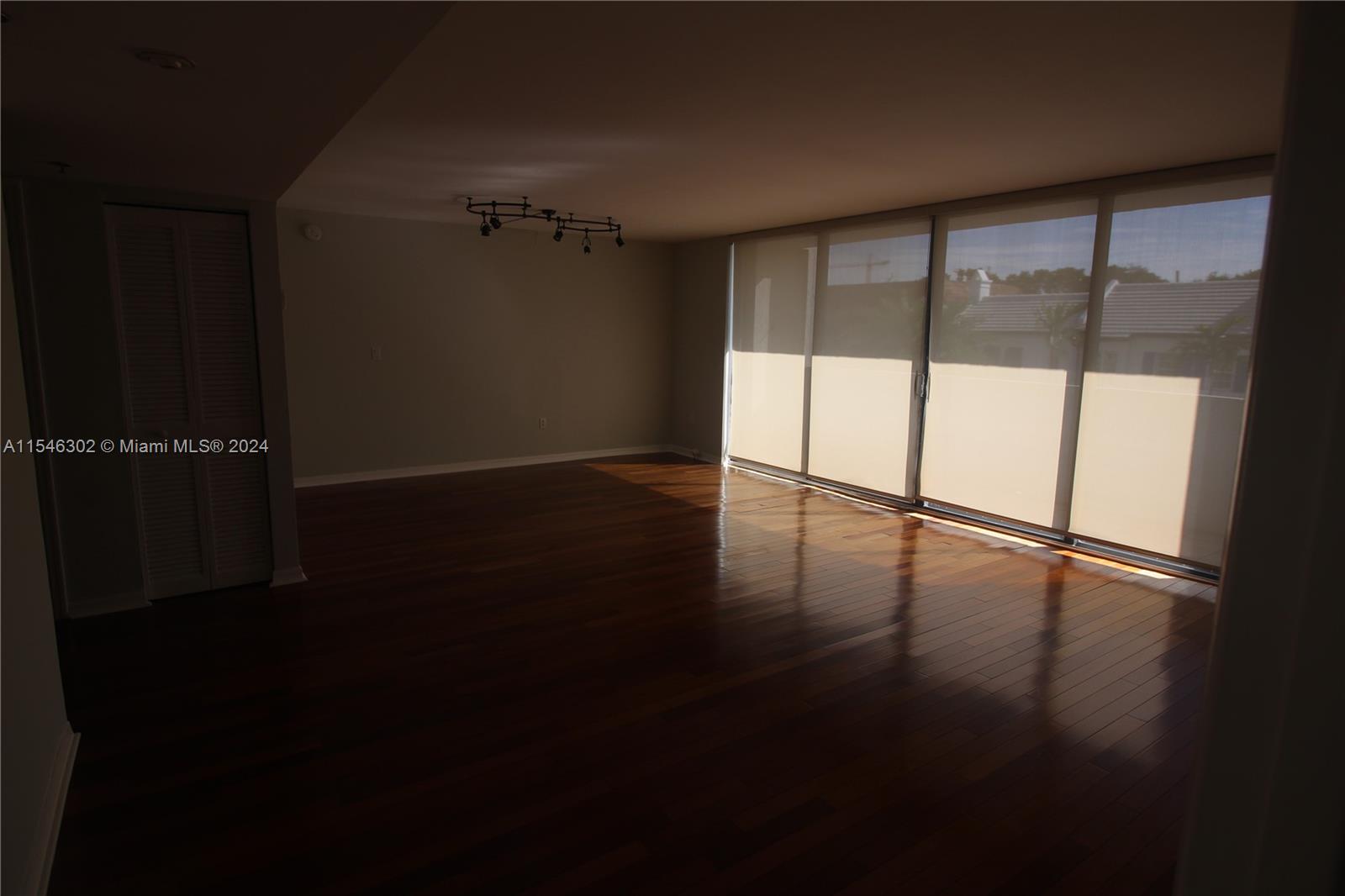 441 Valencia Ave 202, Coral Gables, Florida 33134, 1 Bedroom Bedrooms, ,1 BathroomBathrooms,Residentiallease,For Rent,441 Valencia Ave 202,A11546302