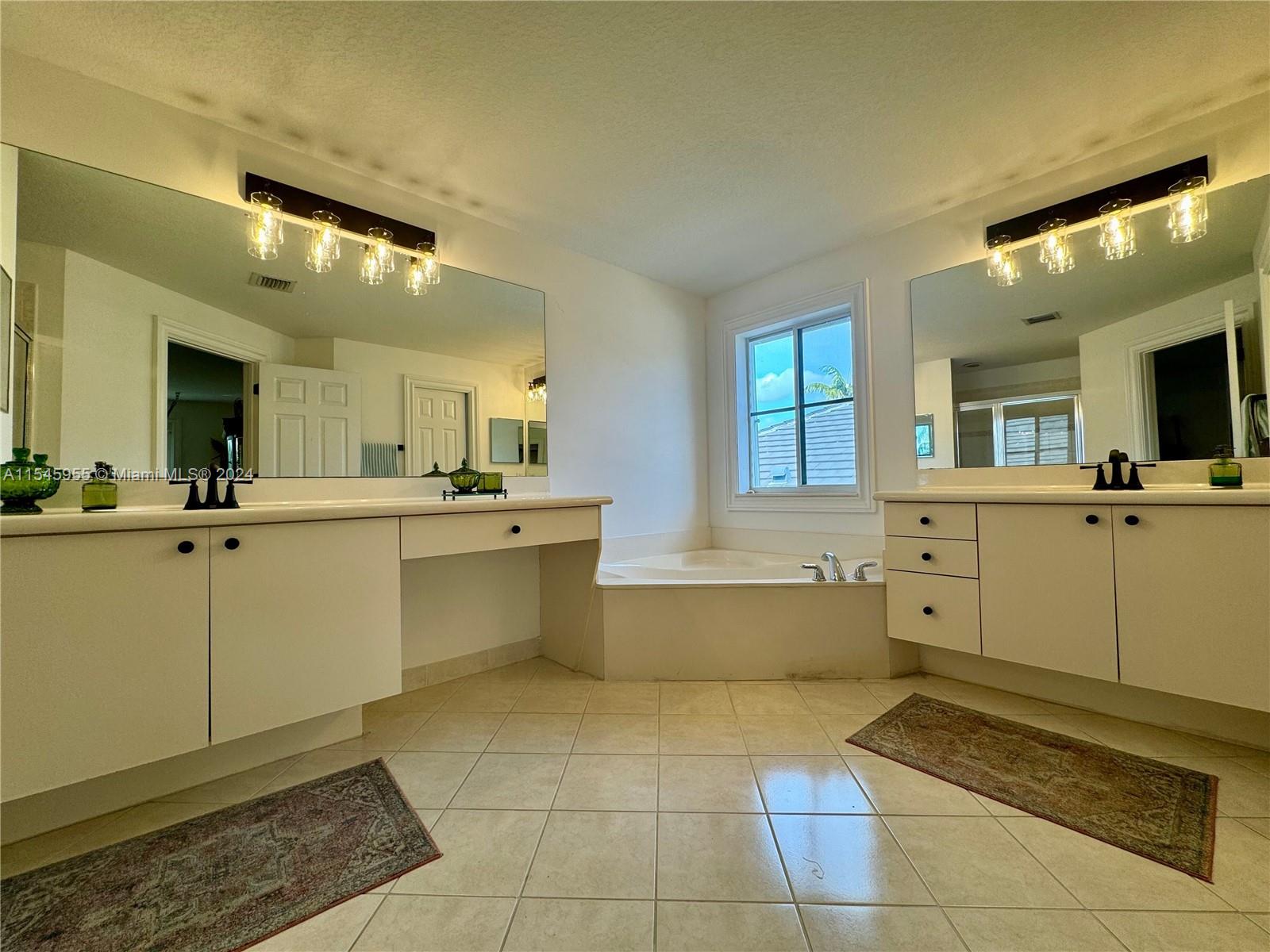 1307 Peregrine Way, Weston, FL, 33327 United States, 6 Bedrooms Bedrooms, ,4 BathroomsBathrooms,Residential,For Sale,Peregrine Way,A11545955