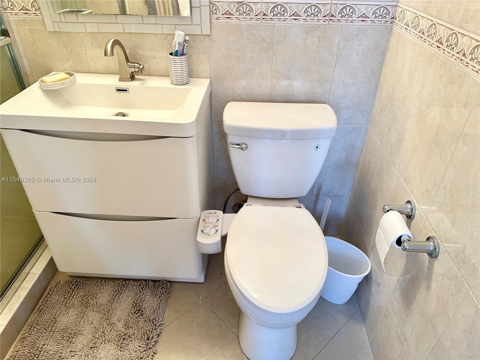 3180 S Ocean Dr 906, Hallandale Beach, Florida 33009, 2 Bedrooms Bedrooms, ,2 BathroomsBathrooms,Residentiallease,For Rent,3180 S Ocean Dr 906,A11546355