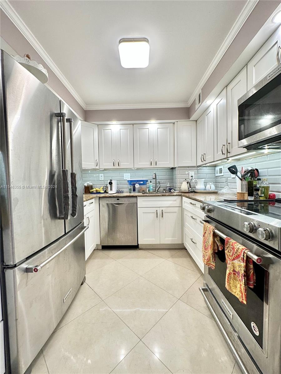 3180 S Ocean Dr 906, Hallandale Beach, Florida 33009, 2 Bedrooms Bedrooms, ,2 BathroomsBathrooms,Residentiallease,For Rent,3180 S Ocean Dr 906,A11546355