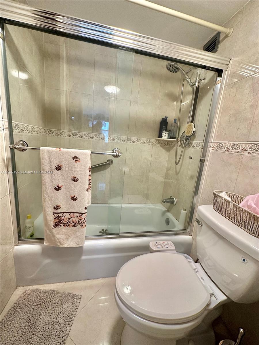 3180 S Ocean Dr 906, Hallandale Beach, Florida 33009, 2 Bedrooms Bedrooms, ,2 BathroomsBathrooms,Residentiallease,For Rent,3180 S Ocean Dr 906,A11546355