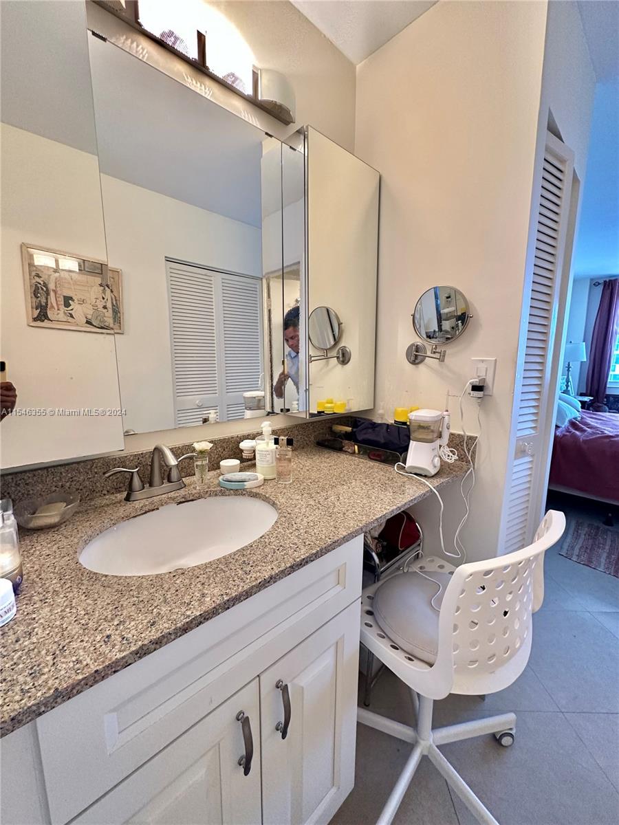 3180 S Ocean Dr 906, Hallandale Beach, Florida 33009, 2 Bedrooms Bedrooms, ,2 BathroomsBathrooms,Residentiallease,For Rent,3180 S Ocean Dr 906,A11546355
