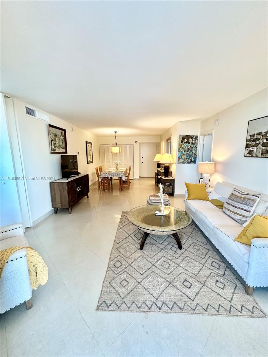 3180 S Ocean Dr 906, Hallandale Beach, Florida 33009, 2 Bedrooms Bedrooms, ,2 BathroomsBathrooms,Residentiallease,For Rent,3180 S Ocean Dr 906,A11546355