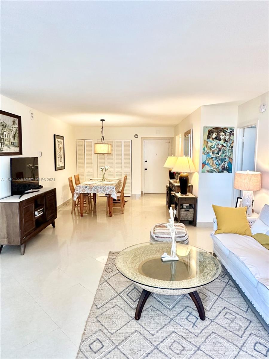 3180 S Ocean Dr 906, Hallandale Beach, Florida 33009, 2 Bedrooms Bedrooms, ,2 BathroomsBathrooms,Residentiallease,For Rent,3180 S Ocean Dr 906,A11546355