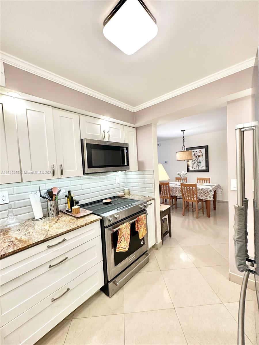 3180 S Ocean Dr 906, Hallandale Beach, Florida 33009, 2 Bedrooms Bedrooms, ,2 BathroomsBathrooms,Residentiallease,For Rent,3180 S Ocean Dr 906,A11546355