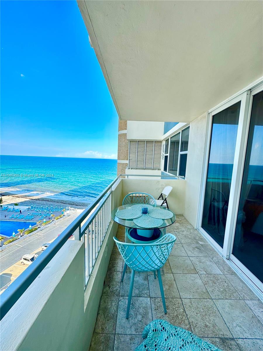 3180 S Ocean Dr 906, Hallandale Beach, Florida 33009, 2 Bedrooms Bedrooms, ,2 BathroomsBathrooms,Residentiallease,For Rent,3180 S Ocean Dr 906,A11546355