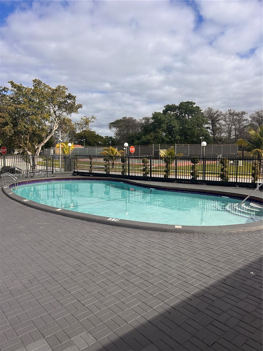 7925 Fairview Dr 208, Tamarac, Florida 33321, 1 Bedroom Bedrooms, ,1 BathroomBathrooms,Residential,For Sale,7925 Fairview Dr 208,A11546358