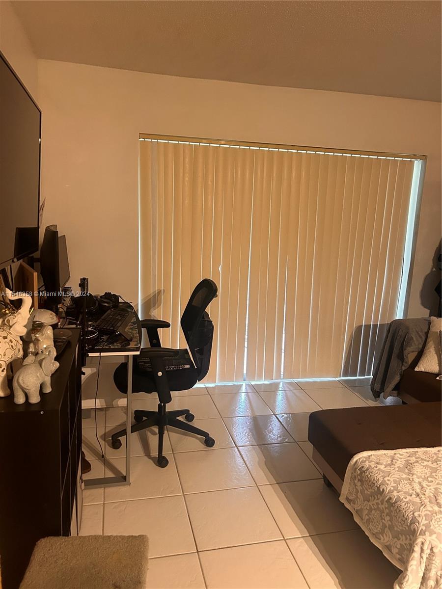 7925 Fairview Dr 208, Tamarac, Florida 33321, 1 Bedroom Bedrooms, ,1 BathroomBathrooms,Residential,For Sale,7925 Fairview Dr 208,A11546358