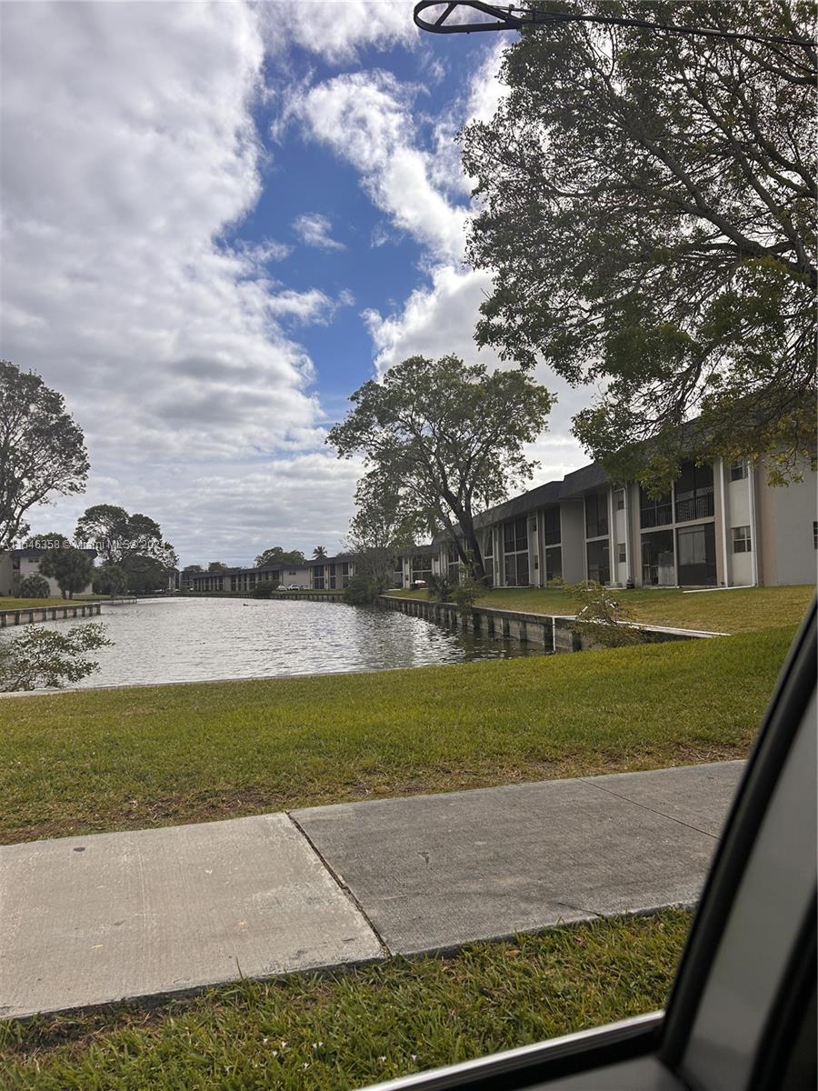 7925 Fairview Dr 208, Tamarac, Florida 33321, 1 Bedroom Bedrooms, ,1 BathroomBathrooms,Residential,For Sale,7925 Fairview Dr 208,A11546358