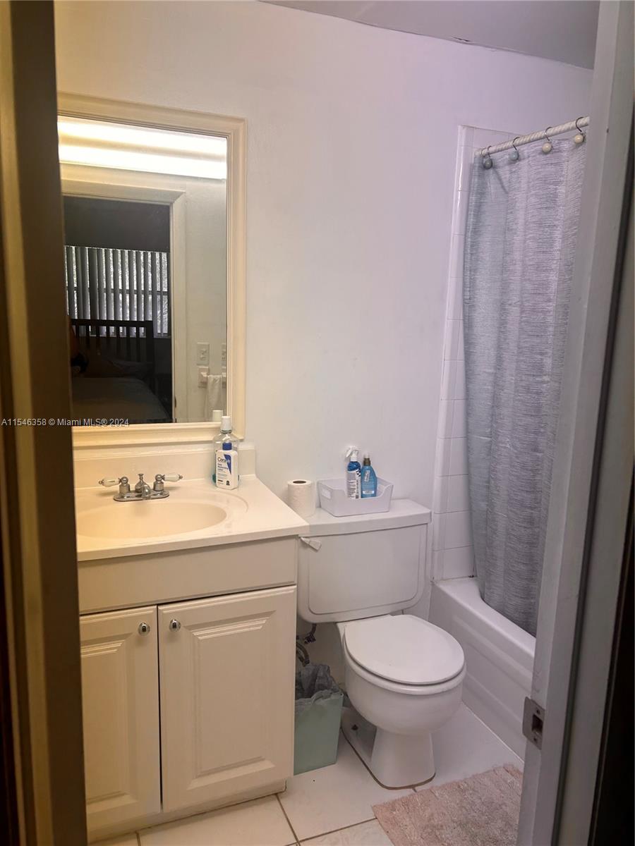 7925 Fairview Dr 208, Tamarac, Florida 33321, 1 Bedroom Bedrooms, ,1 BathroomBathrooms,Residential,For Sale,7925 Fairview Dr 208,A11546358