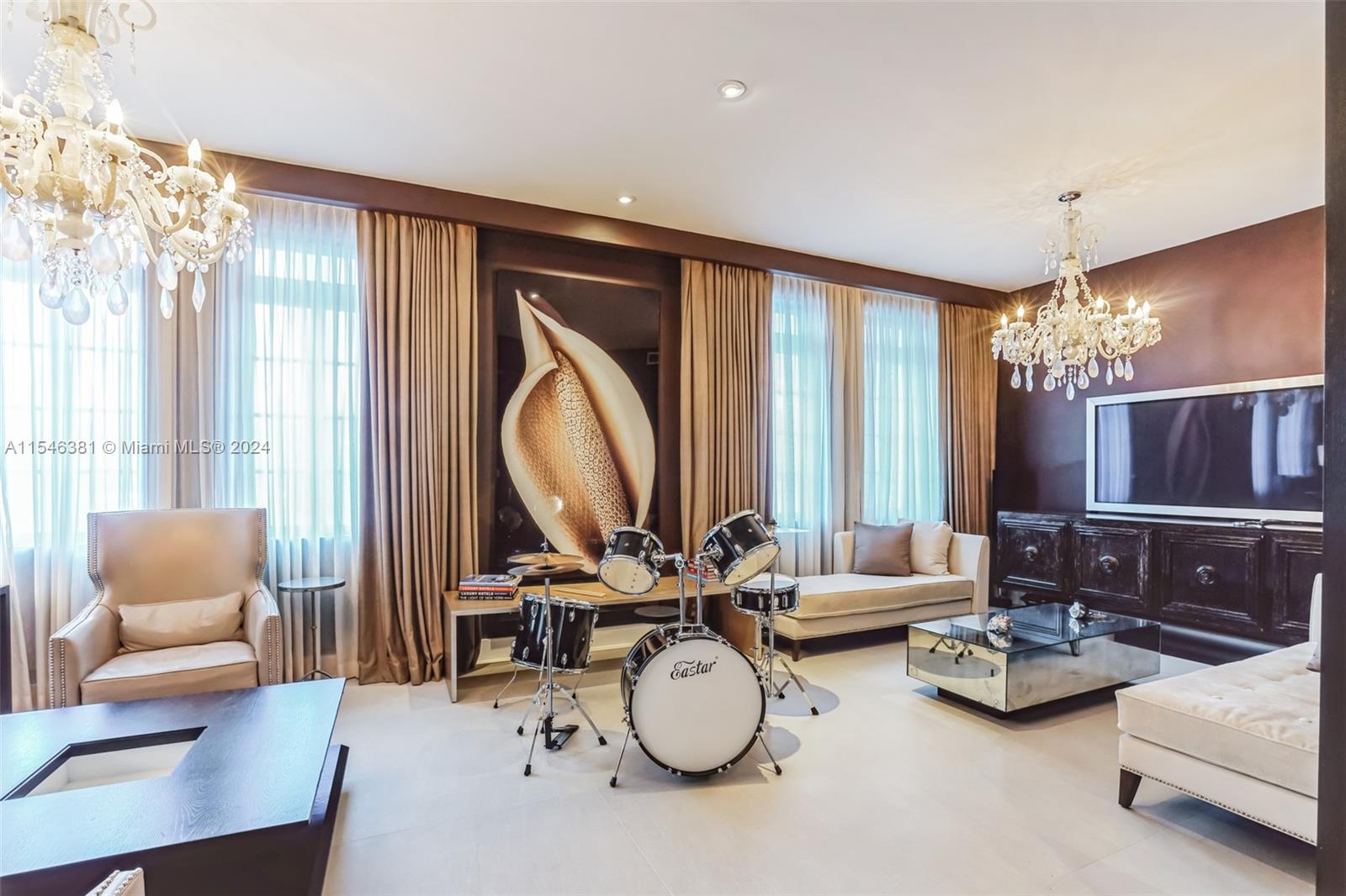 215 Water Way, Miami Beach, FL, 33141 United States, 5 Bedrooms Bedrooms, ,5 BathroomsBathrooms,Residential,For Sale,Water Way,A11546381