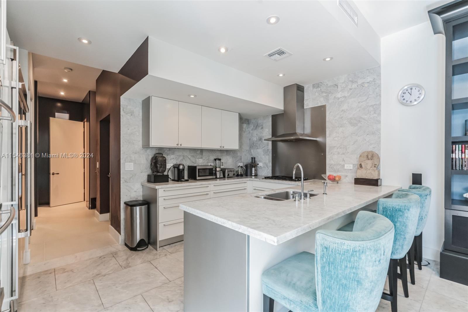 215 Water Way, Miami Beach, FL, 33141 United States, 5 Bedrooms Bedrooms, ,5 BathroomsBathrooms,Residential,For Sale,Water Way,A11546381