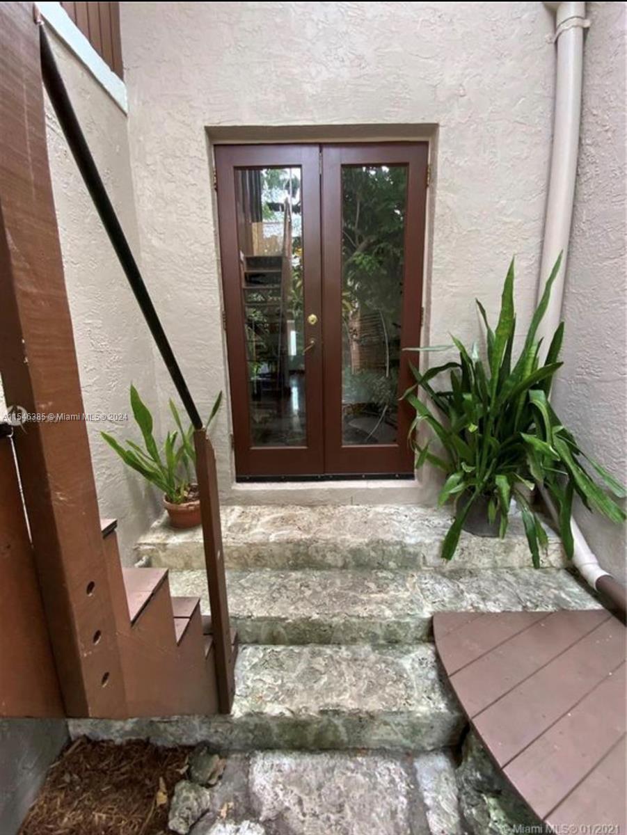 1852 SW 2nd Ave 1, Miami, Florida 33129, 4 Bedrooms Bedrooms, ,3 BathroomsBathrooms,Residentiallease,For Rent,1852 SW 2nd Ave 1,A11546385