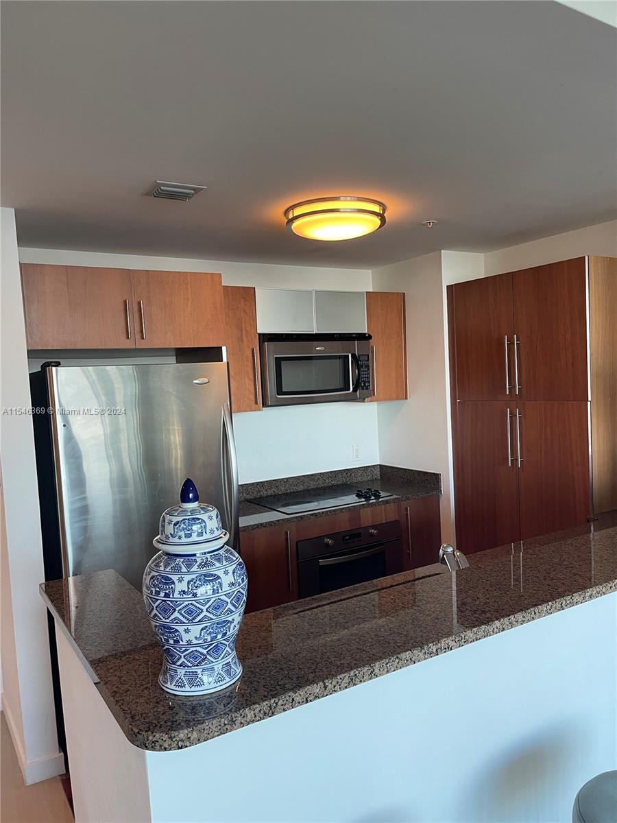 300 S Biscayne Blvd T-2207, Miami, Florida 33131, 1 Bedroom Bedrooms, ,1 BathroomBathrooms,Residentiallease,For Rent,300 S Biscayne Blvd T-2207,A11546369