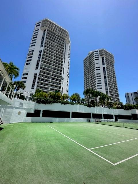 Aventura, Florida 33180, 2 Bedrooms Bedrooms, ,2 BathroomsBathrooms,Residential,For Sale,A11546408