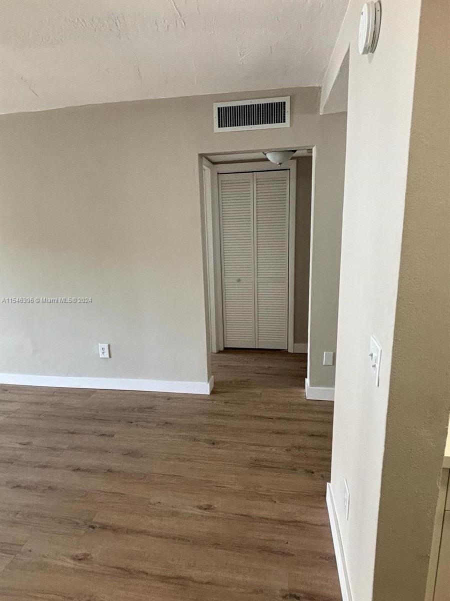 114 Mendoza Ave 32, Coral Gables, Florida 33134, 1 Bedroom Bedrooms, ,1 BathroomBathrooms,Residentiallease,For Rent,114 Mendoza Ave 32,A11546396