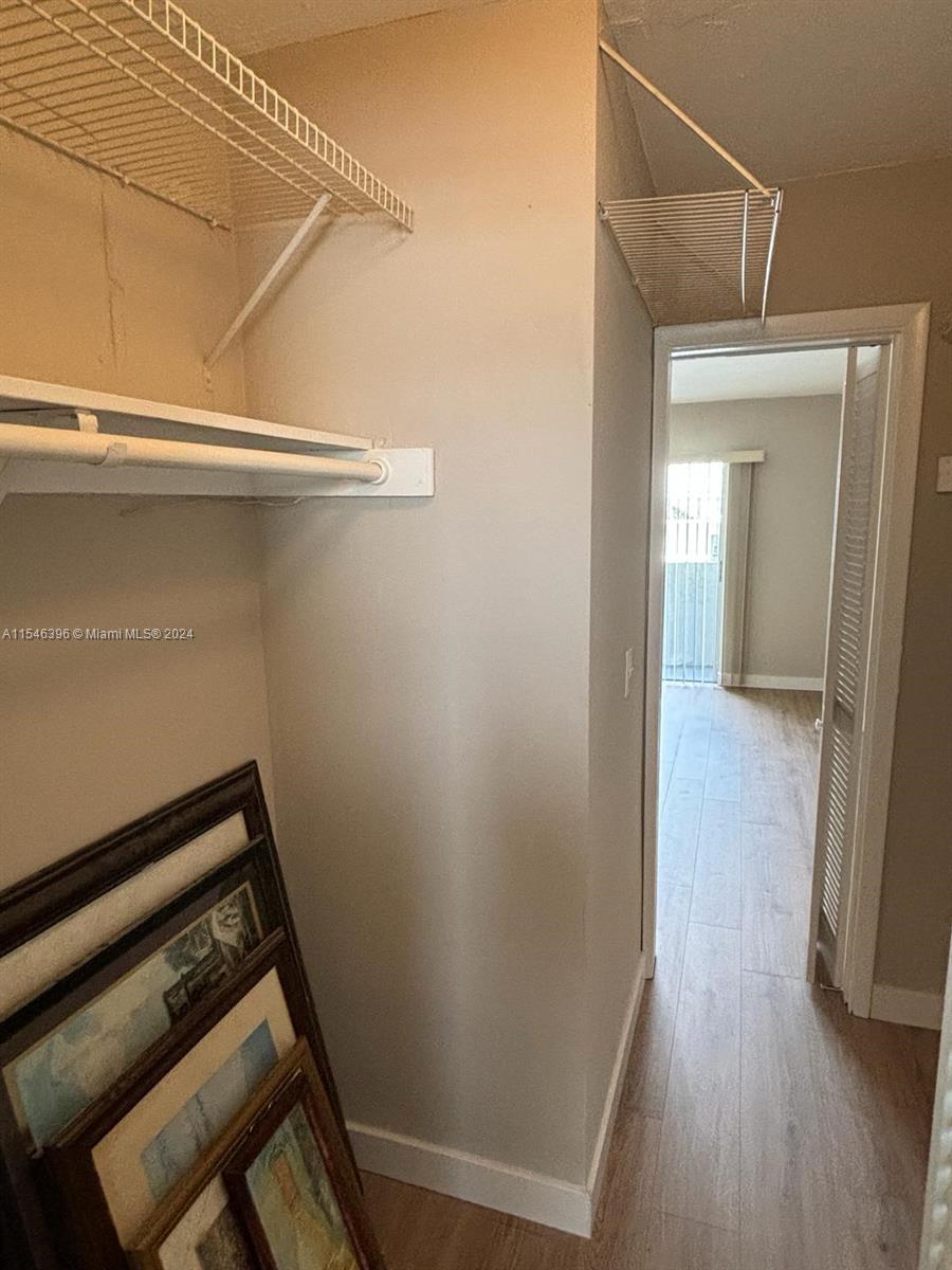 114 Mendoza Ave 32, Coral Gables, Florida 33134, 1 Bedroom Bedrooms, ,1 BathroomBathrooms,Residentiallease,For Rent,114 Mendoza Ave 32,A11546396