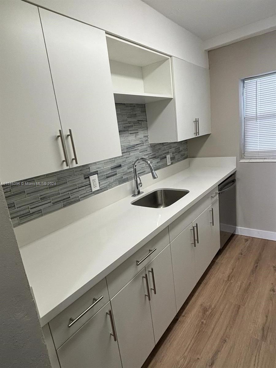 114 Mendoza Ave 32, Coral Gables, Florida 33134, 1 Bedroom Bedrooms, ,1 BathroomBathrooms,Residentiallease,For Rent,114 Mendoza Ave 32,A11546396