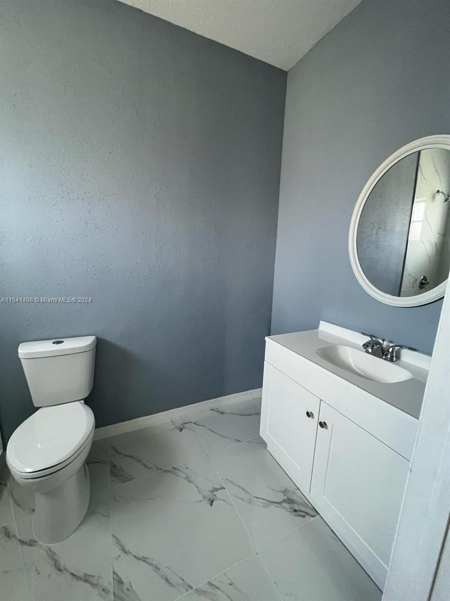 7211 NW 174th Ter 203, Hialeah, Florida 33015, 2 Bedrooms Bedrooms, ,2 BathroomsBathrooms,Residentiallease,For Rent,7211 NW 174th Ter 203,A11541408