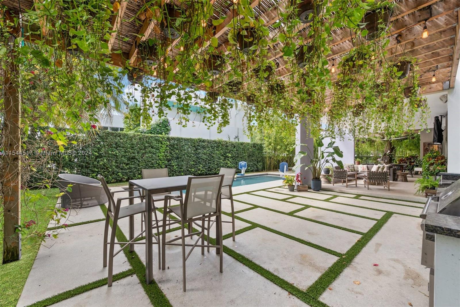 6490 84 Street, Miami, FL, 33143 United States, 4 Bedrooms Bedrooms, ,4 BathroomsBathrooms,Residential,For Sale,84 Street,A11544517